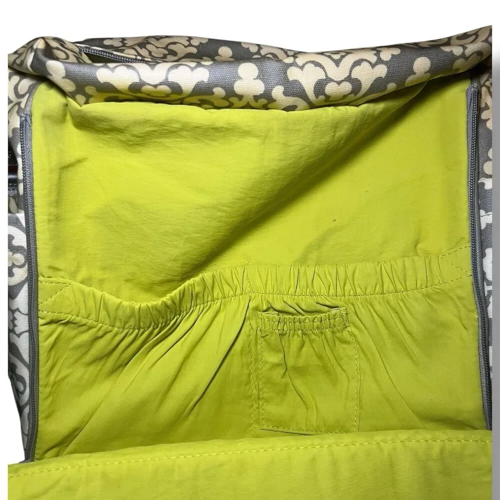 Petunia Pickle Bottom Large Carryall Berkshire Geometric Pattern Diaper Bag